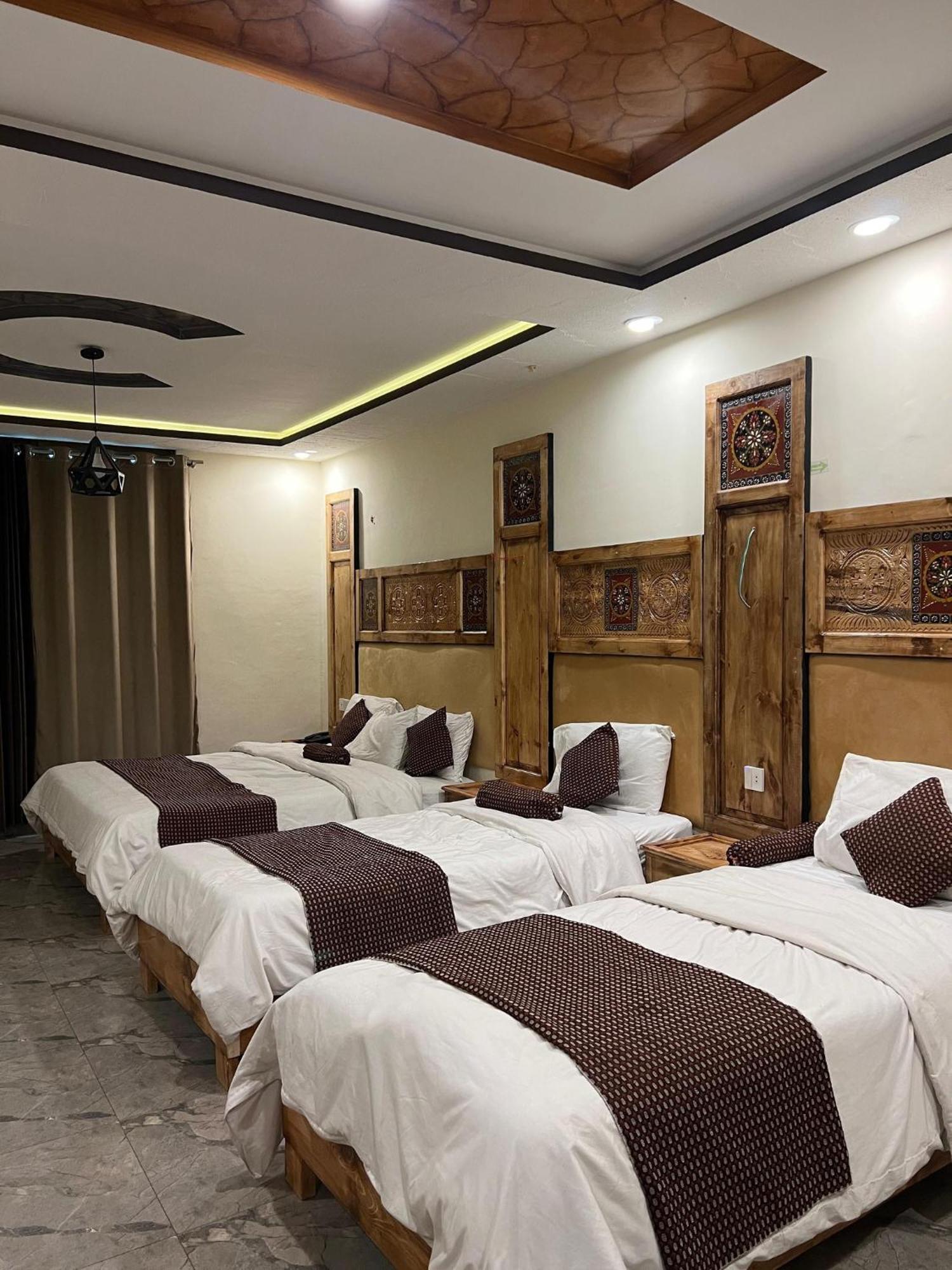 Hotel Birmingham Palace Kalam By Khan Familia 外观 照片
