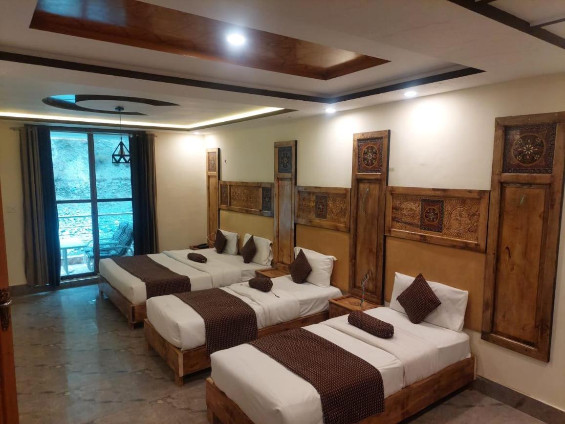 Hotel Birmingham Palace Kalam By Khan Familia 外观 照片