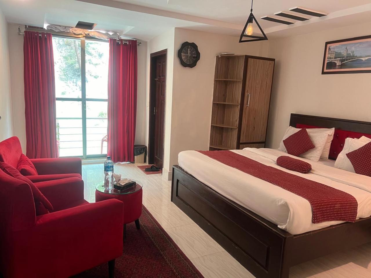 Hotel Birmingham Palace Kalam By Khan Familia 外观 照片