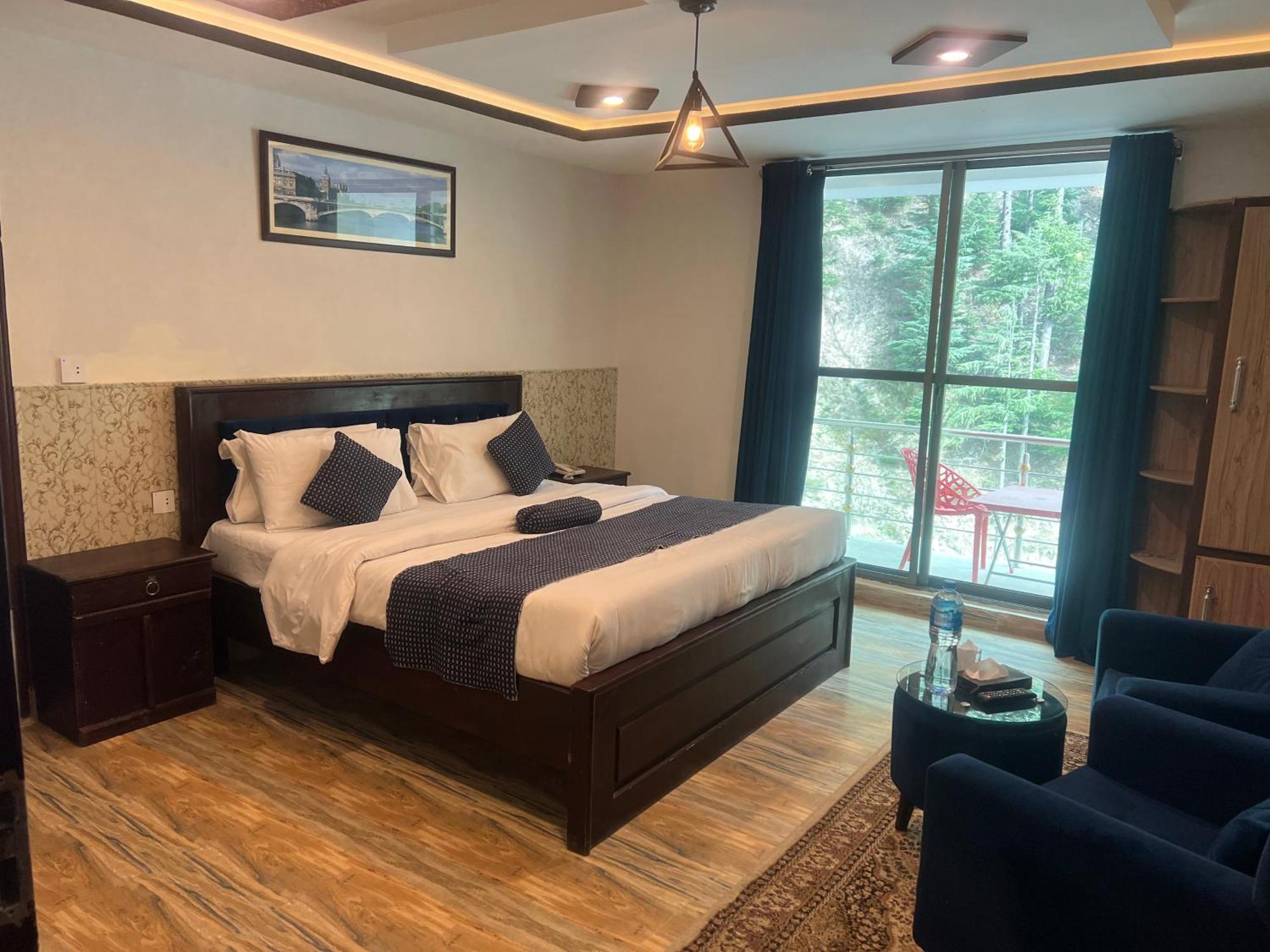 Hotel Birmingham Palace Kalam By Khan Familia 外观 照片