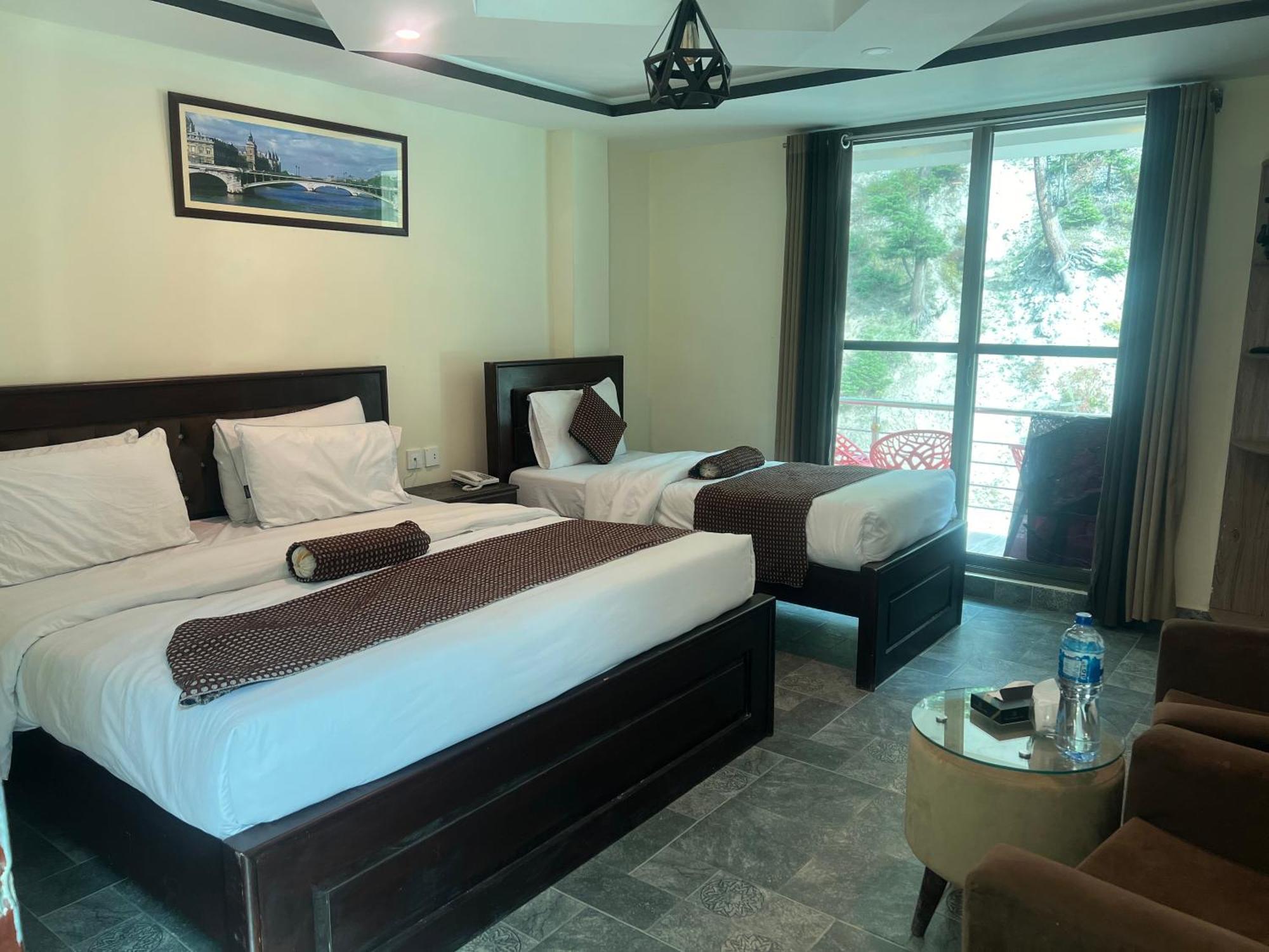 Hotel Birmingham Palace Kalam By Khan Familia 外观 照片